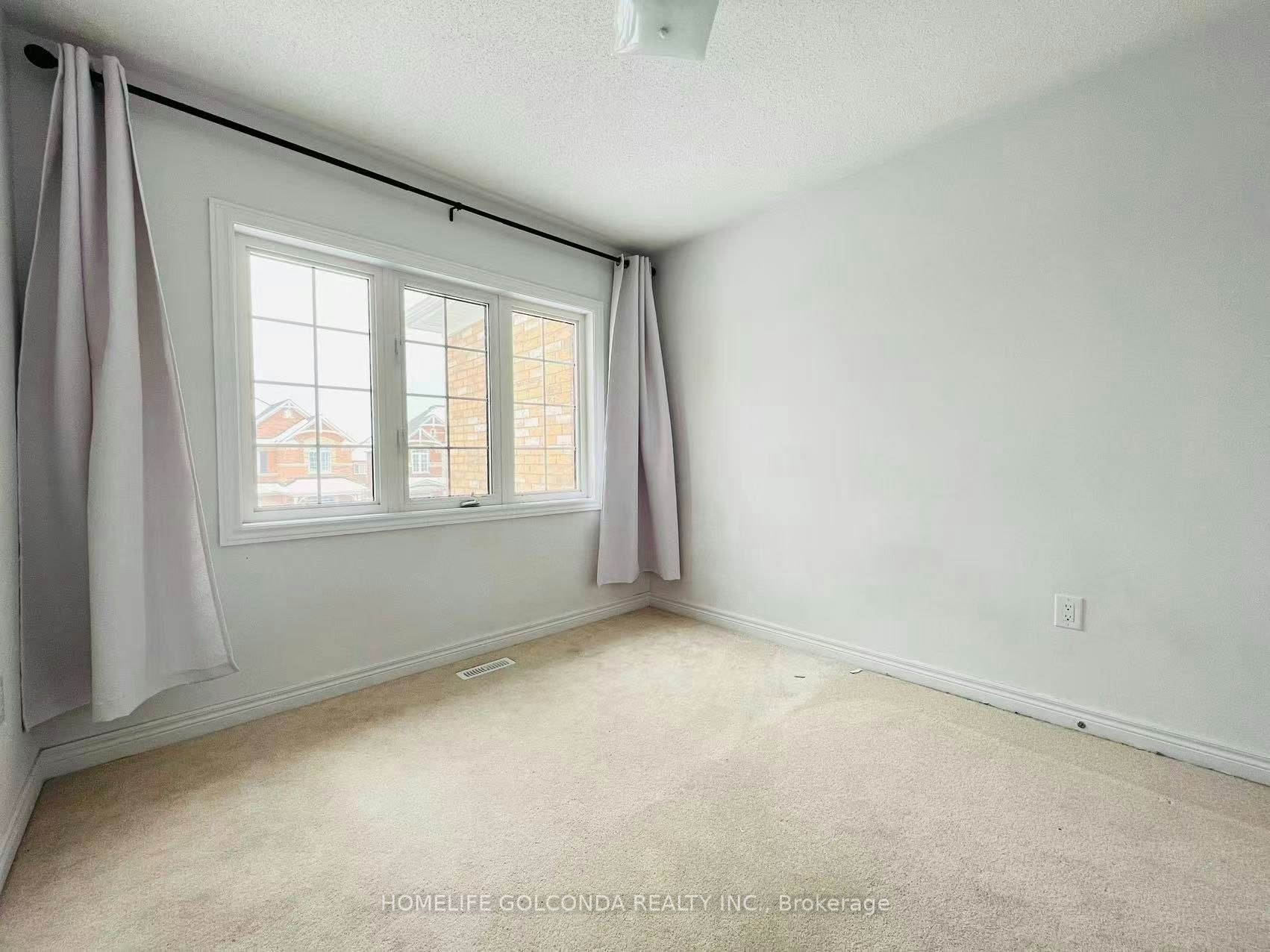 19 Homer Crescent, Aurora, ON, L4G 1B7 - 12