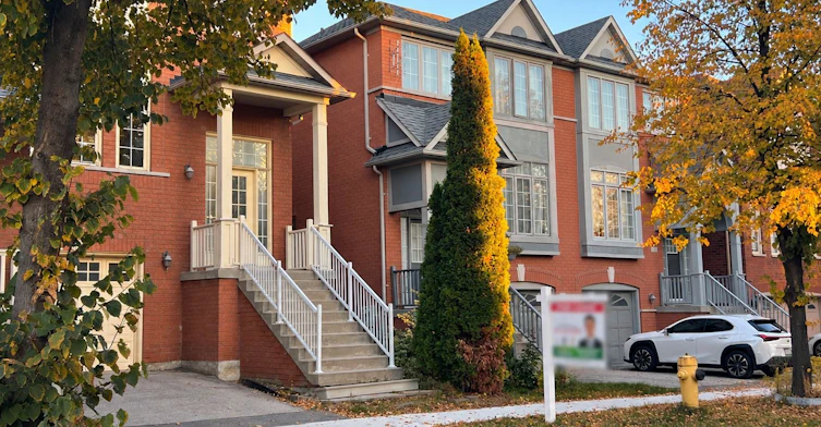 19 Fairlawn Avenue, Markham, ON, L6C 2E7 - 36