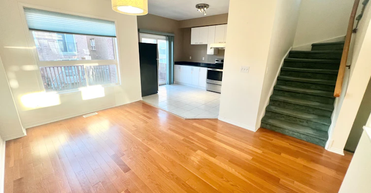 19 Fairlawn Avenue, Markham, ON, L6C 2E7 - 10
