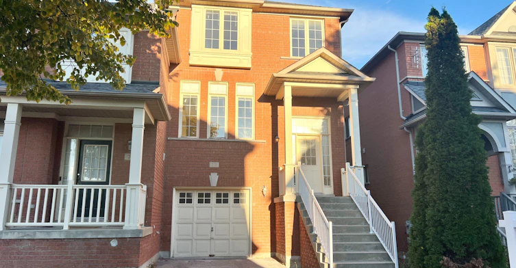 19 Fairlawn Avenue, Markham, ON, L6C 2E7 - 2
