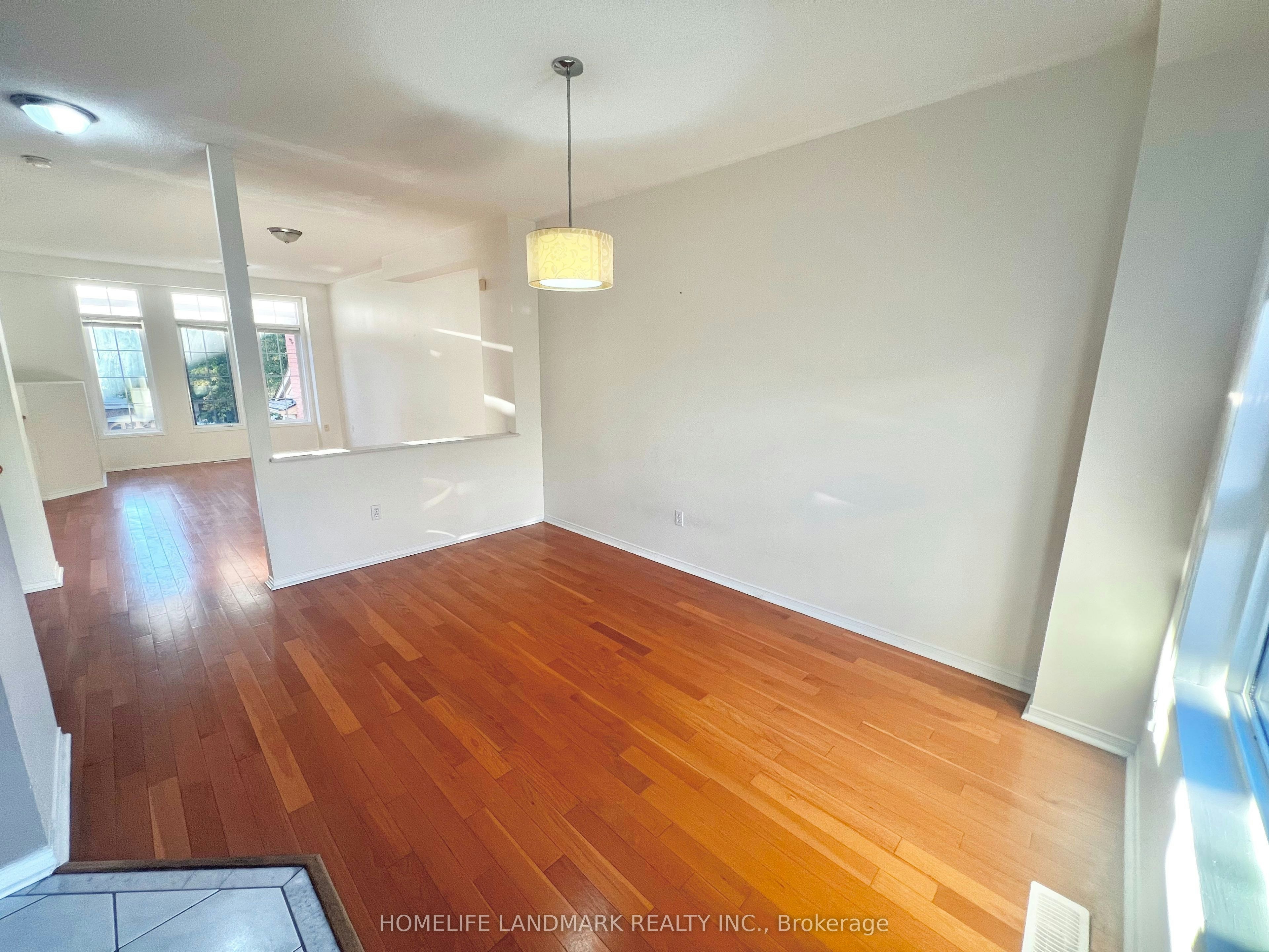 19 Fairlawn Avenue, Markham, ON, L6C 2E7 - 9