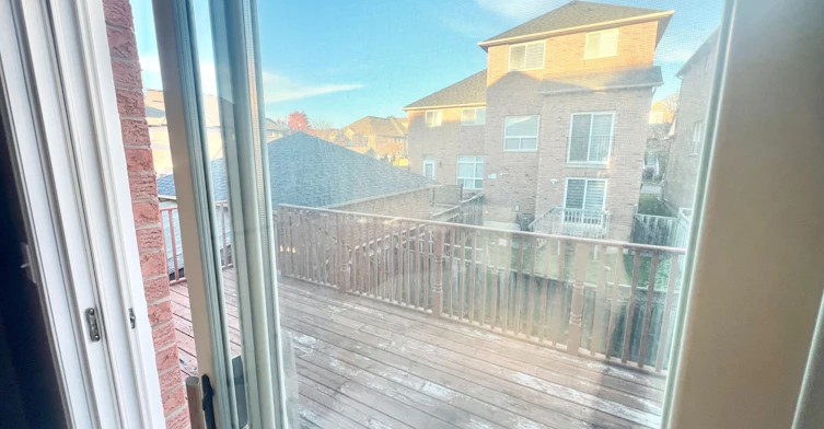 19 Fairlawn Avenue, Markham, ON, L6C 2E7 - 13