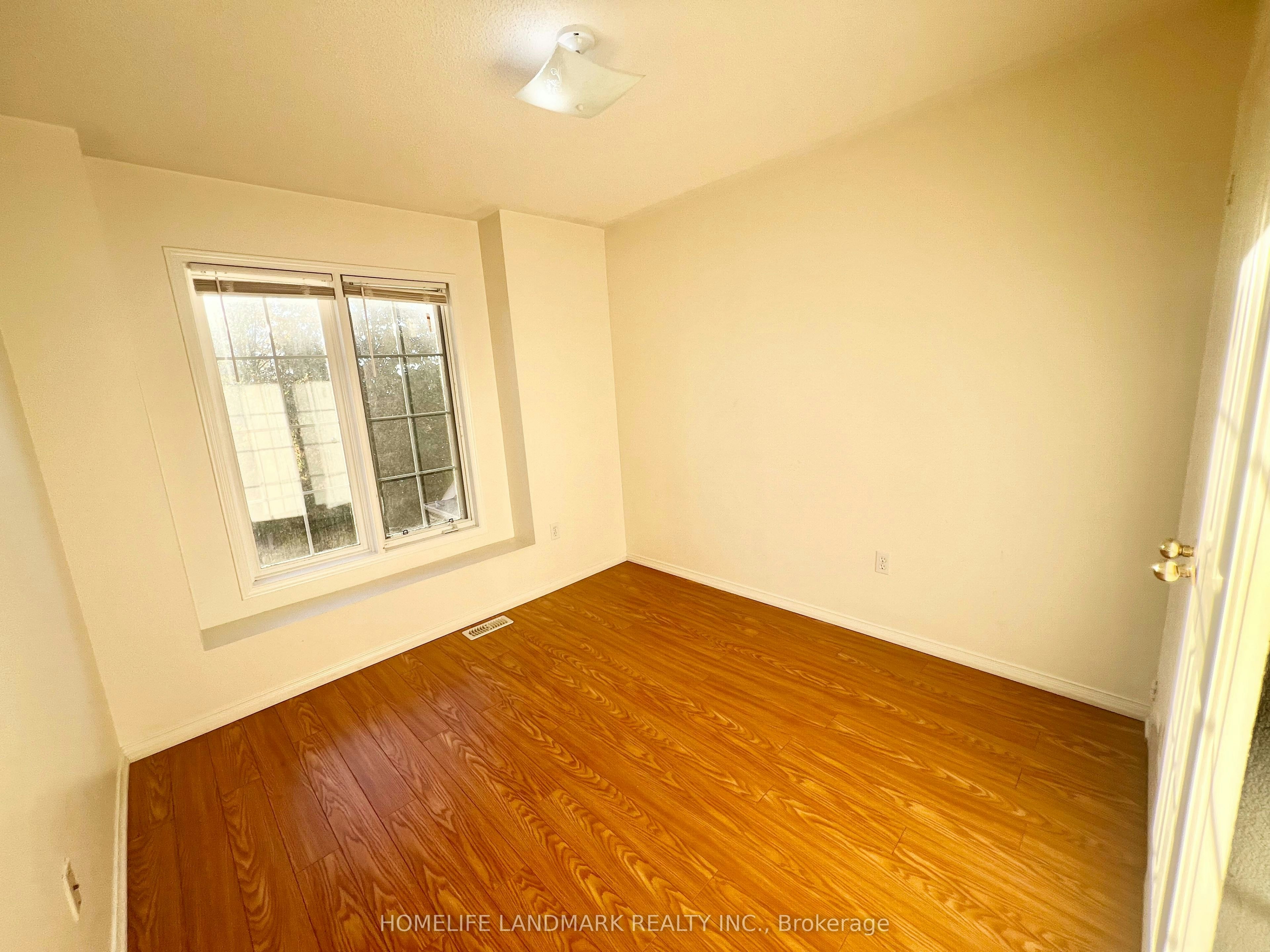 19 Fairlawn Avenue, Markham, ON, L6C 2E7 - 24