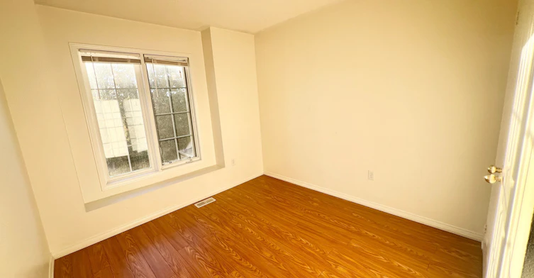 19 Fairlawn Avenue, Markham, ON, L6C 2E7 - 24