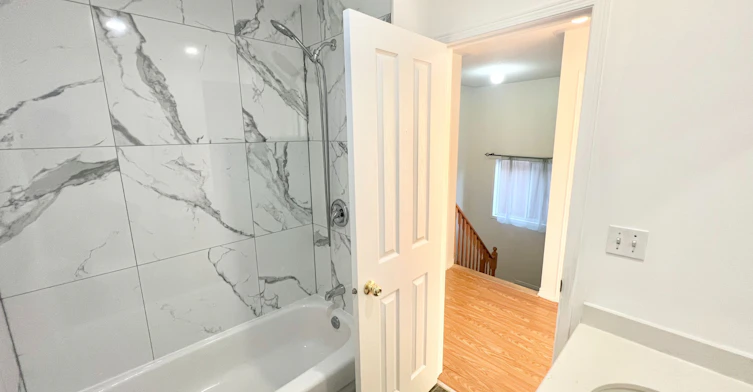 19 Fairlawn Avenue, Markham, ON, L6C 2E7 - 23
