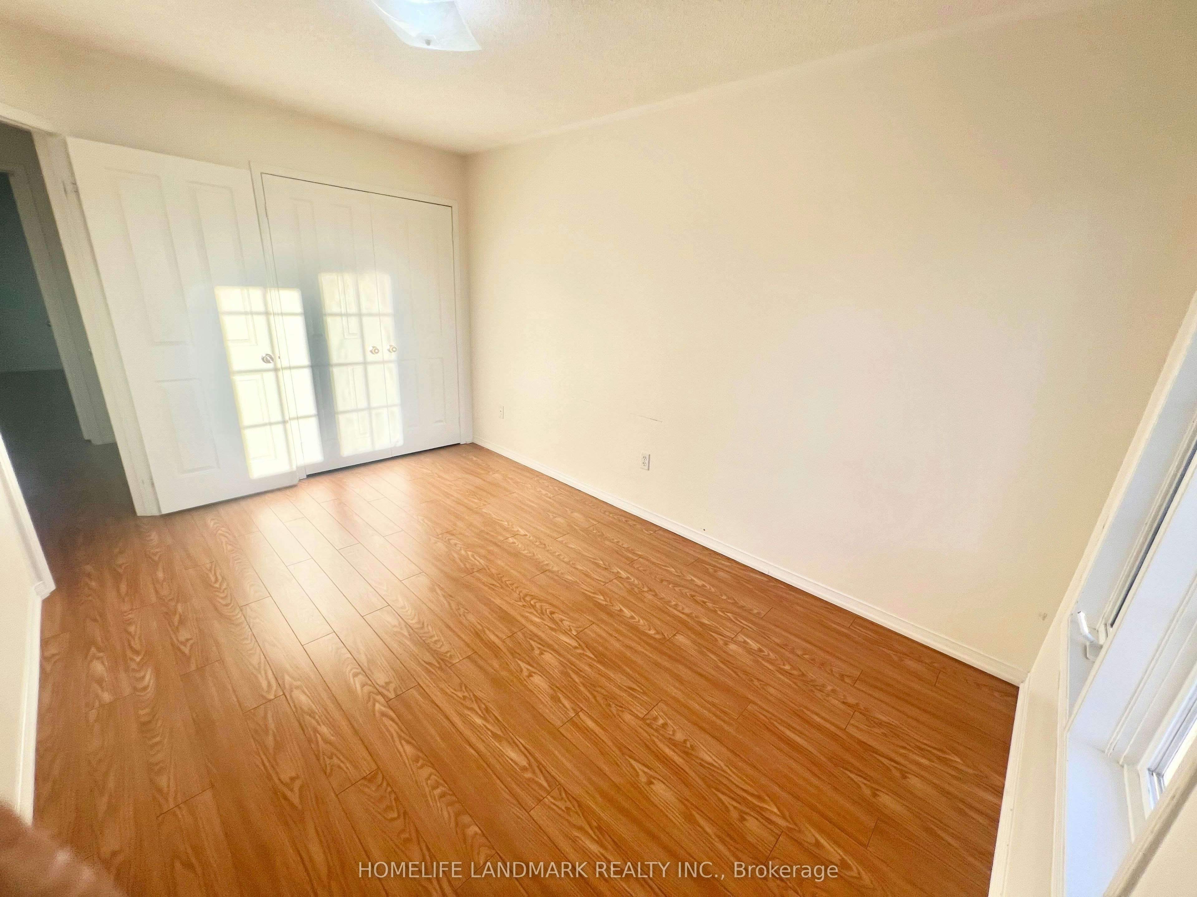 19 Fairlawn Avenue, Markham, ON, L6C 2E7 - 28