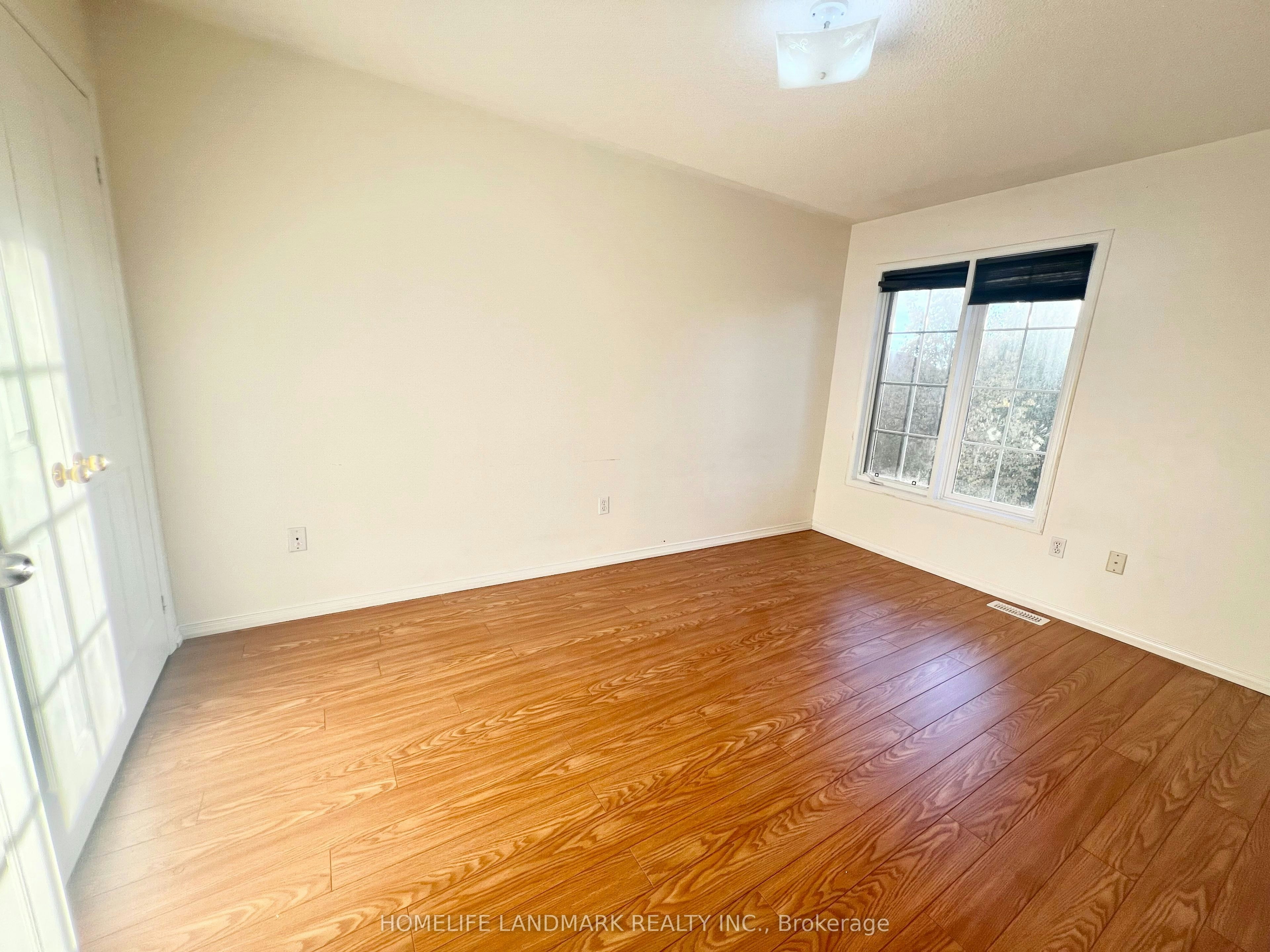 19 Fairlawn Avenue, Markham, ON, L6C 2E7 - 27
