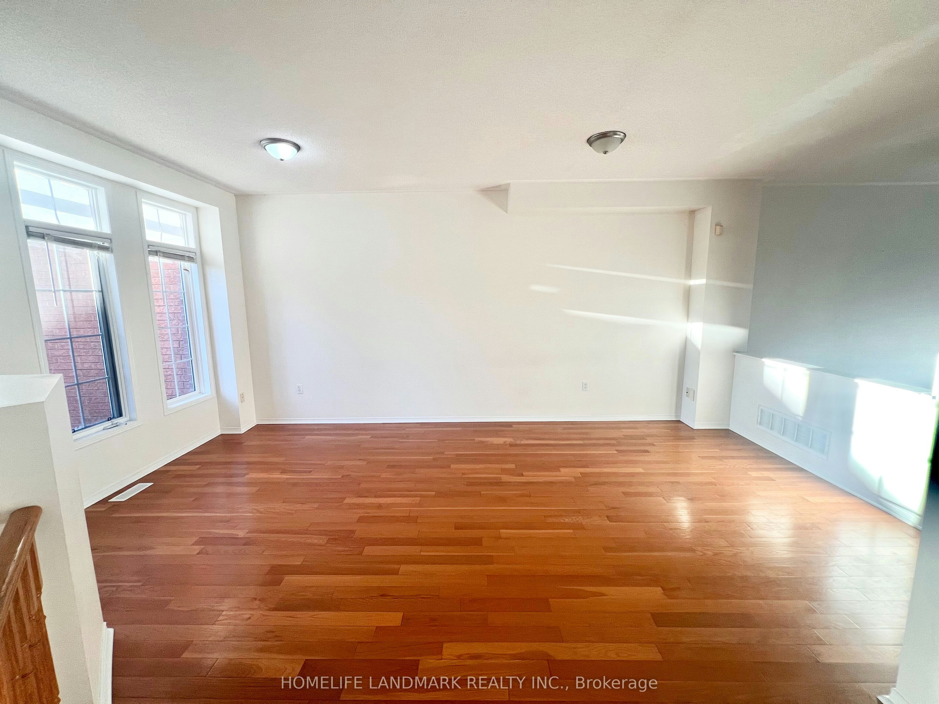 19 Fairlawn Avenue, Markham, ON, L6C 2E7 - 4
