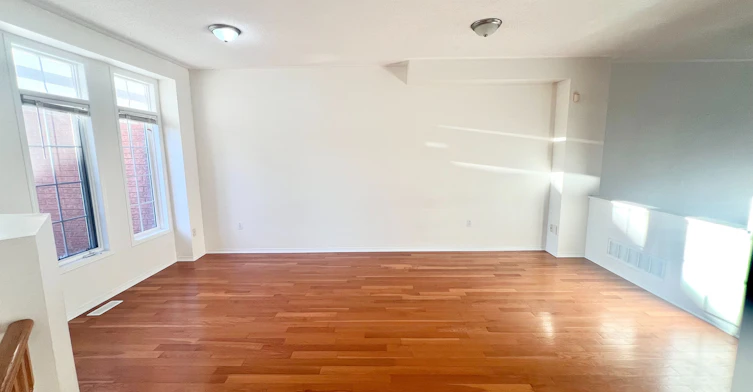 19 Fairlawn Avenue, Markham, ON, L6C 2E7 - 4