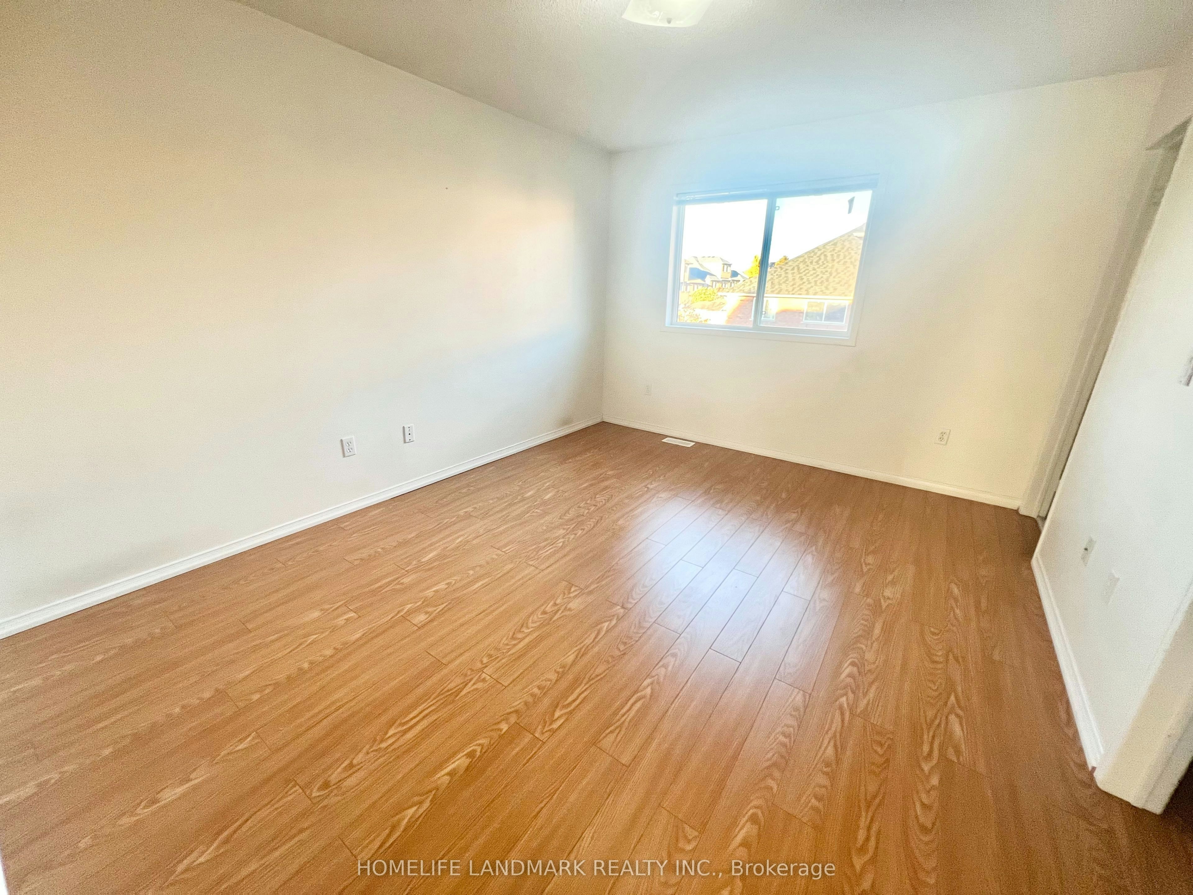 19 Fairlawn Avenue, Markham, ON, L6C 2E7 - 17