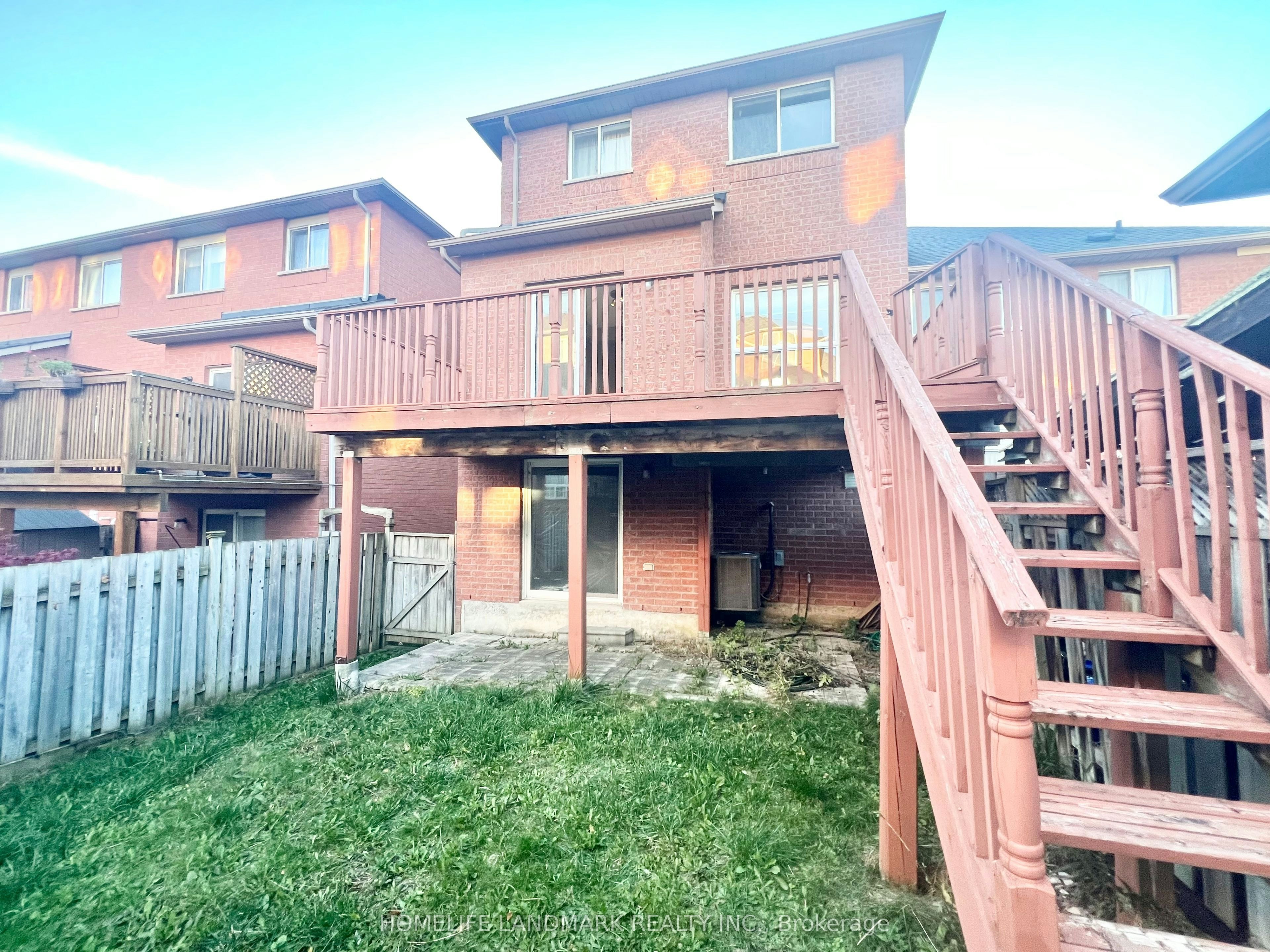 19 Fairlawn Avenue, Markham, ON, L6C 2E7 - 15