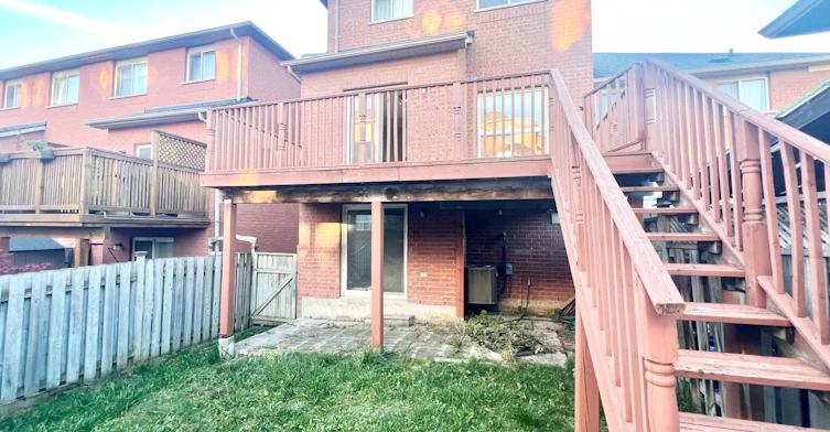 19 Fairlawn Avenue, Markham, ON, L6C 2E7 - 15