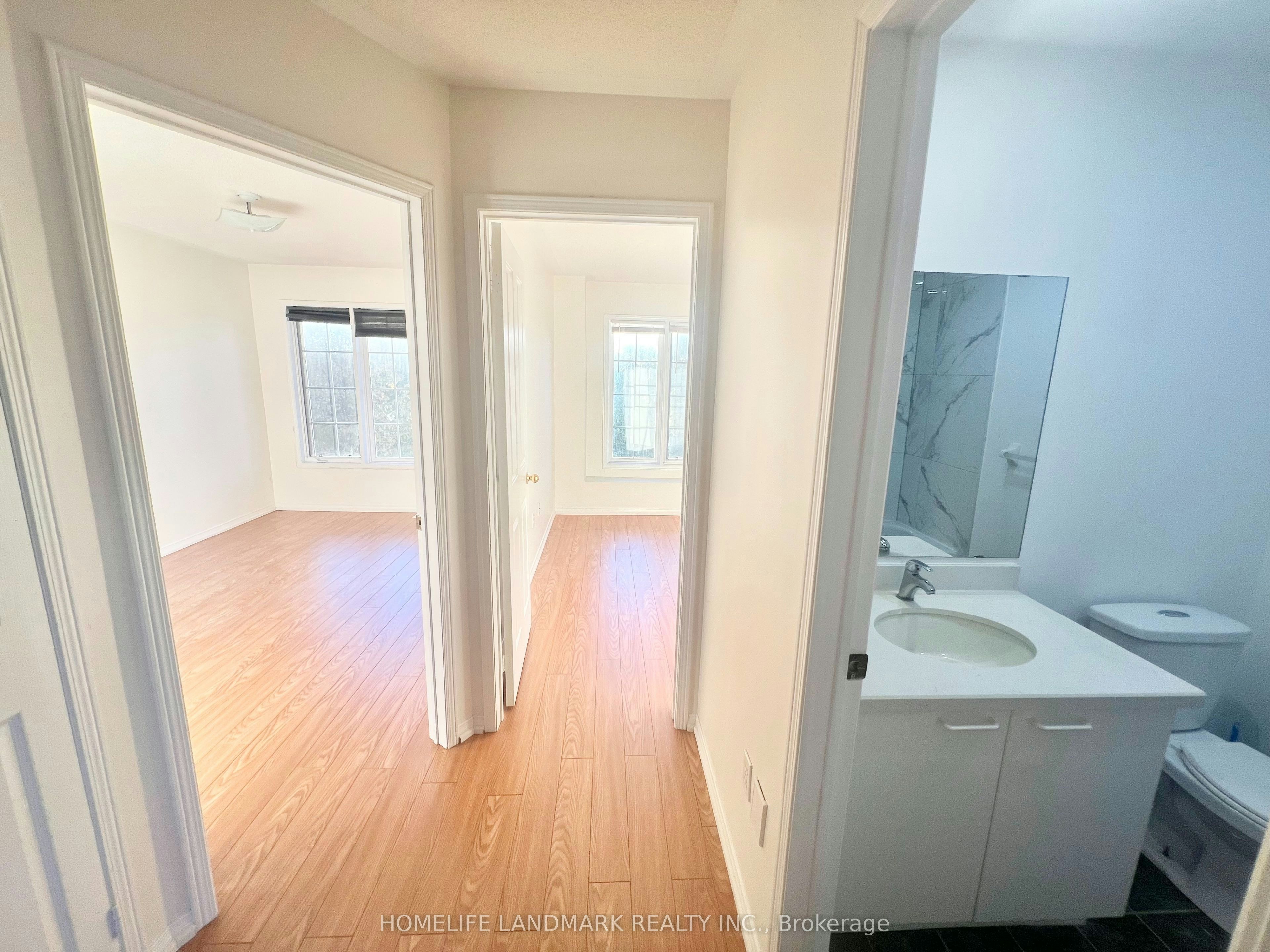 19 Fairlawn Avenue, Markham, ON, L6C 2E7 - 21
