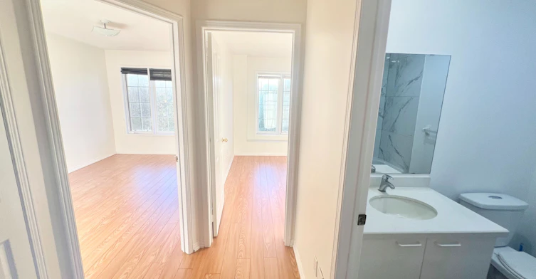 19 Fairlawn Avenue, Markham, ON, L6C 2E7 - 21