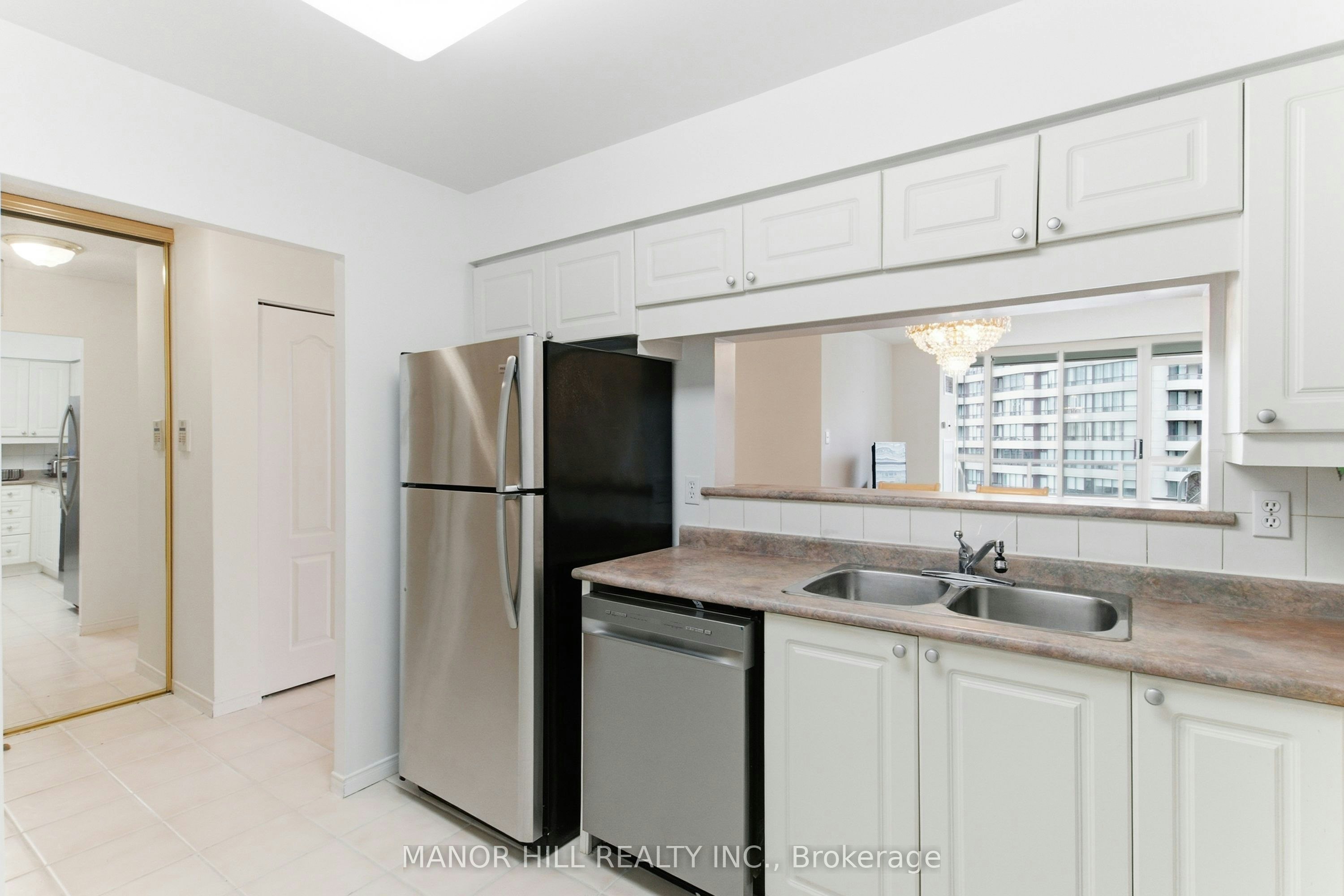 814-11 Townsgate Drive, Vaughan, ON, L4J 8G4 - 21