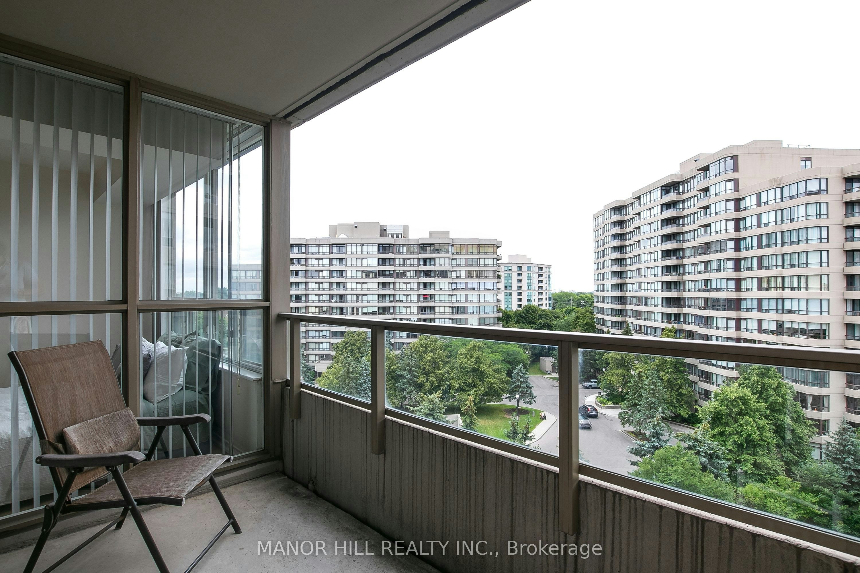 814-11 Townsgate Drive, Vaughan, ON, L4J 8G4 - 34