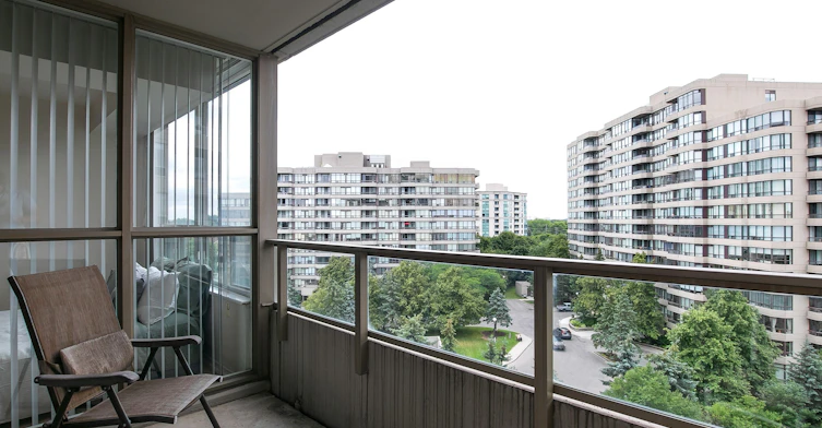 814-11 Townsgate Drive, Vaughan, ON, L4J 8G4 - 34