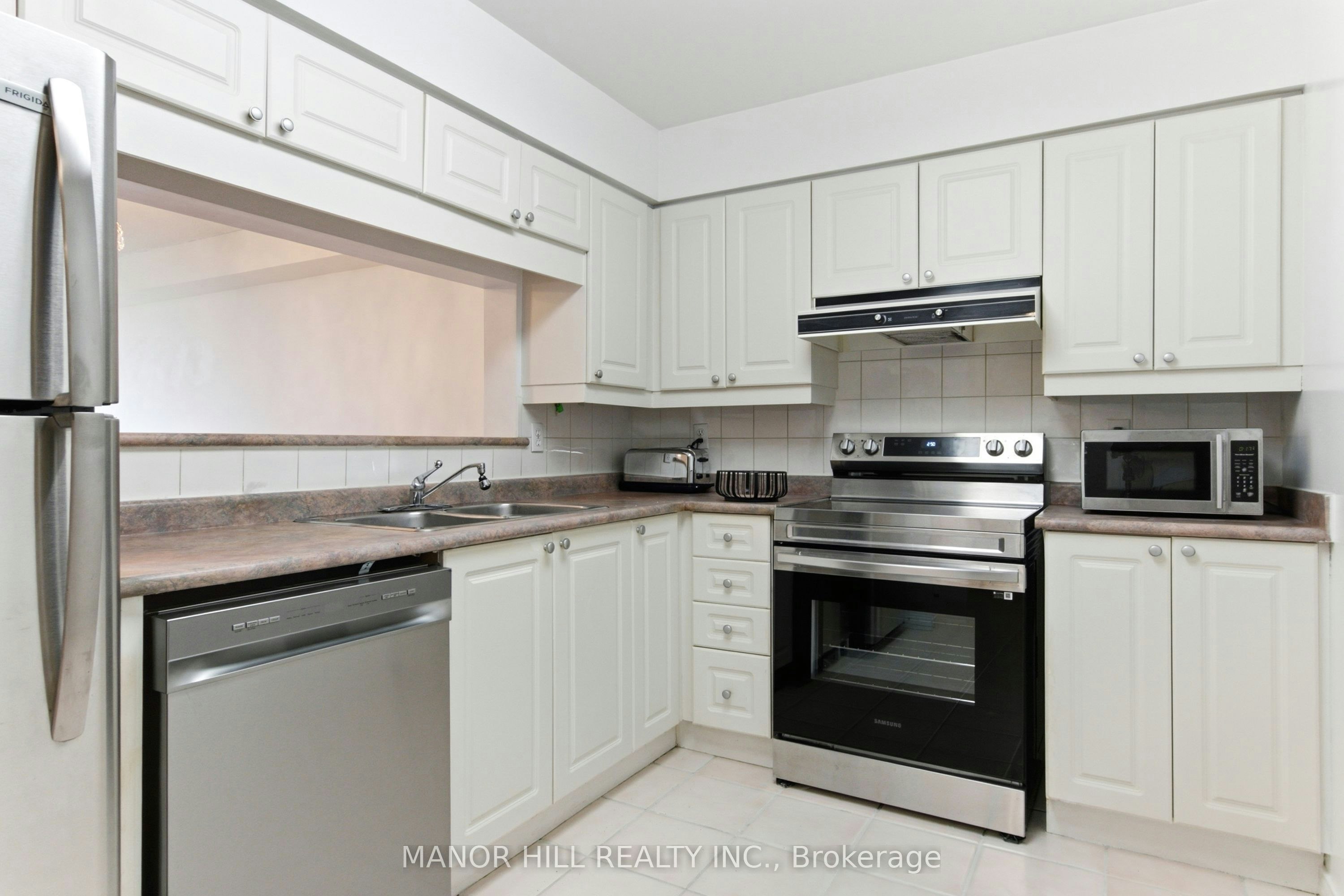 814-11 Townsgate Drive, Vaughan, ON, L4J 8G4 - 20