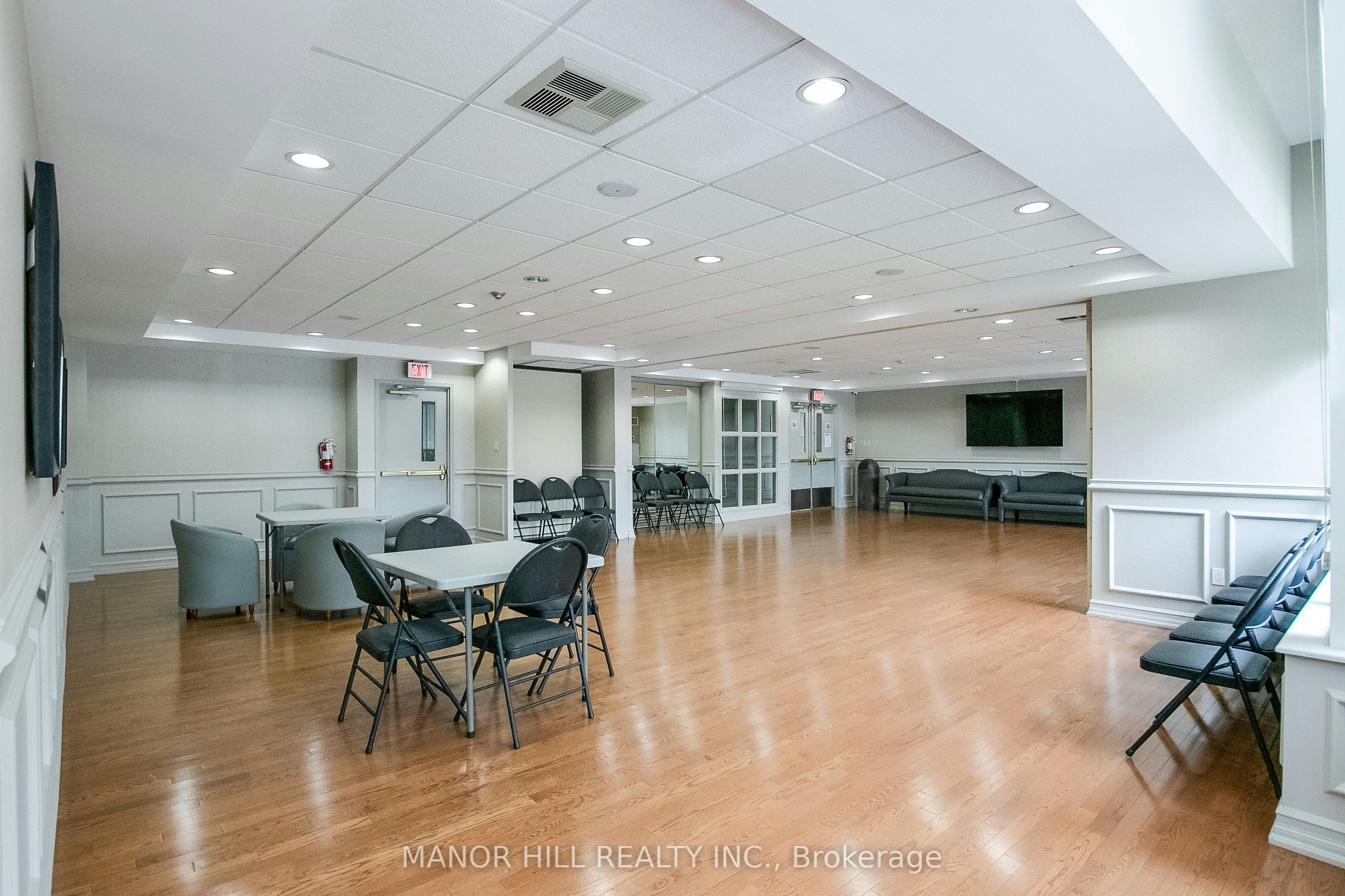 814-11 Townsgate Drive, Vaughan, ON, L4J 8G4 - 44