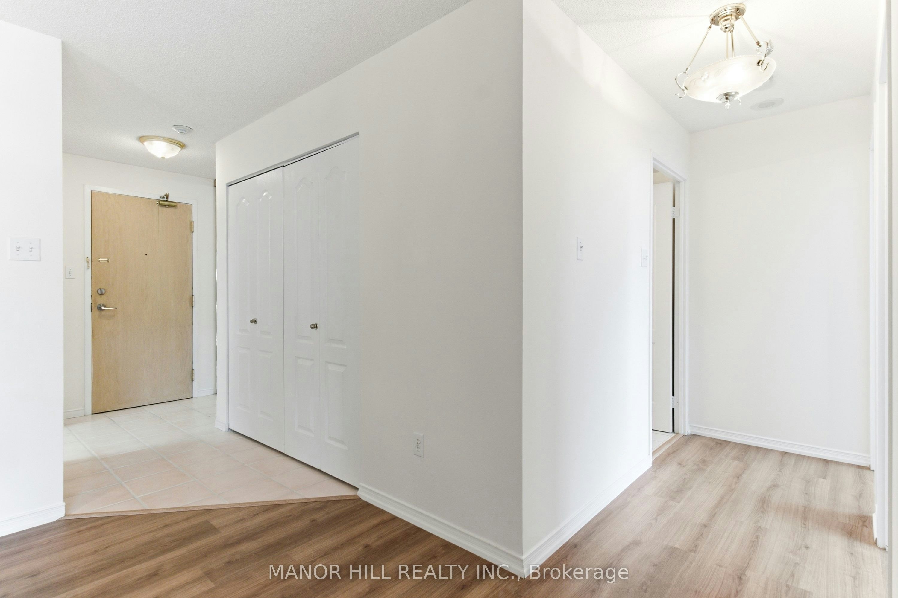 814-11 Townsgate Drive, Vaughan, ON, L4J 8G4 - 7