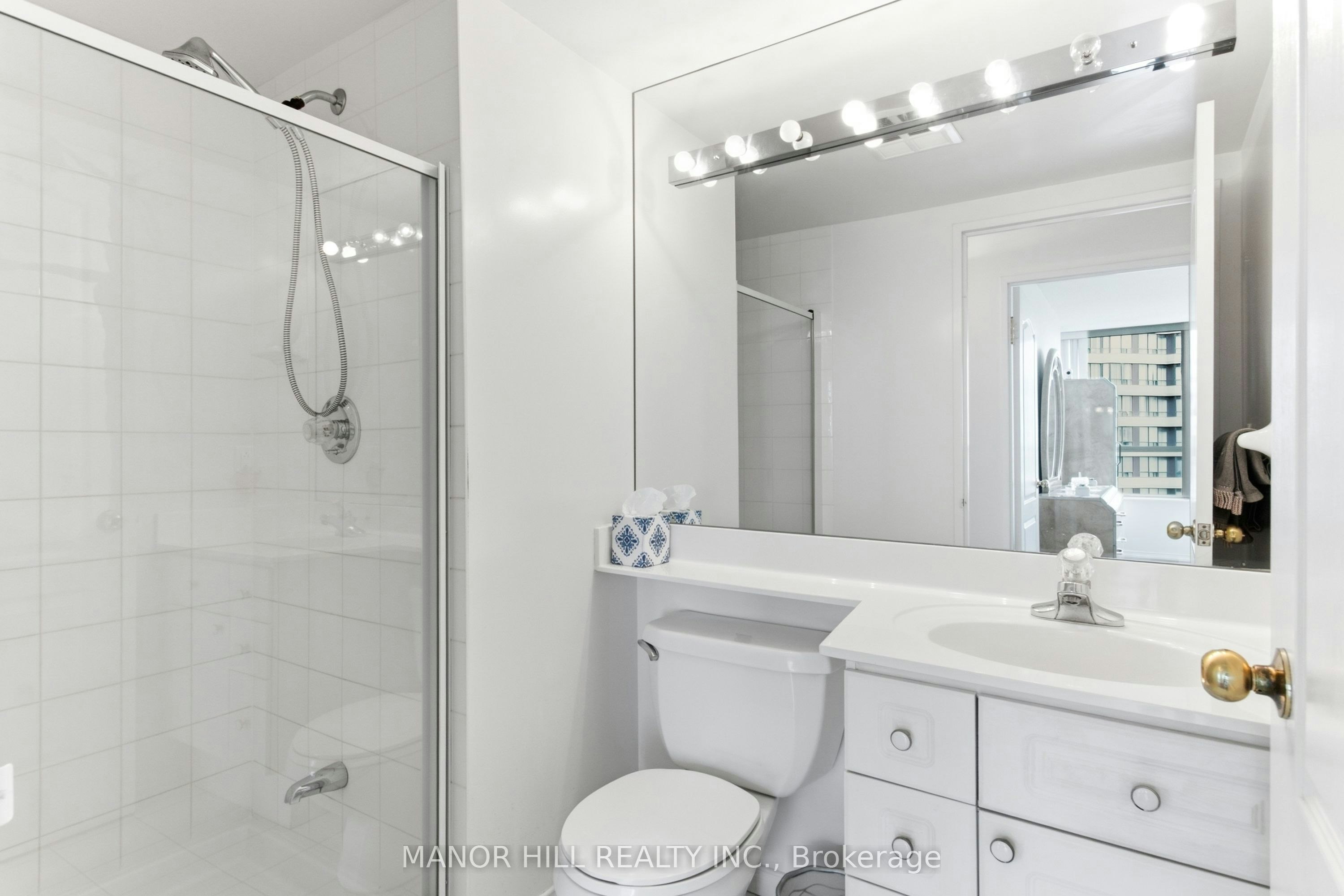 814-11 Townsgate Drive, Vaughan, ON, L4J 8G4 - 33