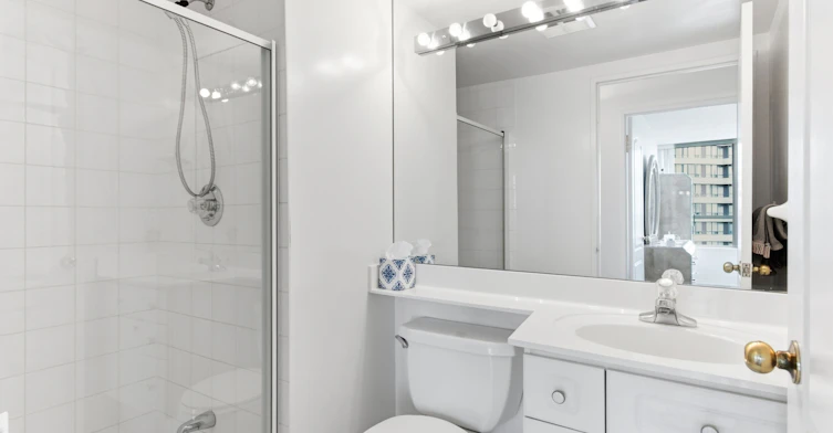 814-11 Townsgate Drive, Vaughan, ON, L4J 8G4 - 33