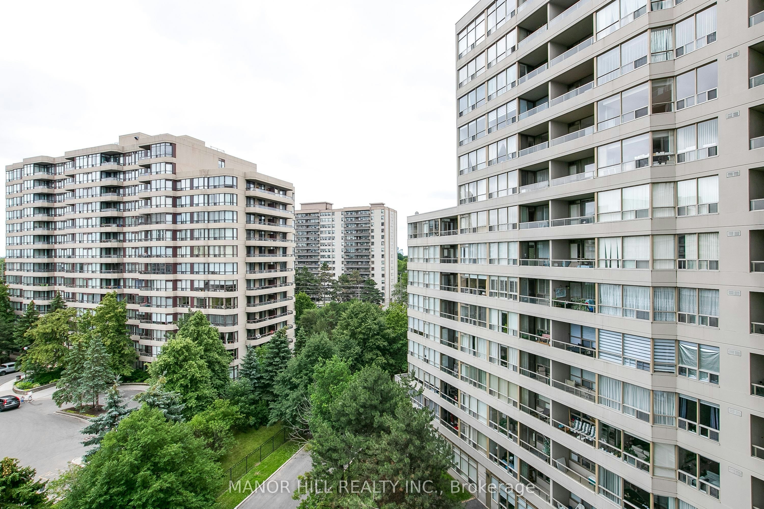 814-11 Townsgate Drive, Vaughan, ON, L4J 8G4 - 37