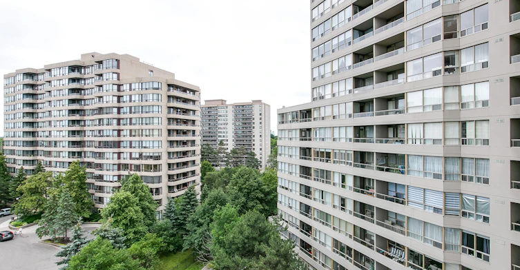814-11 Townsgate Drive, Vaughan, ON, L4J 8G4 - 37