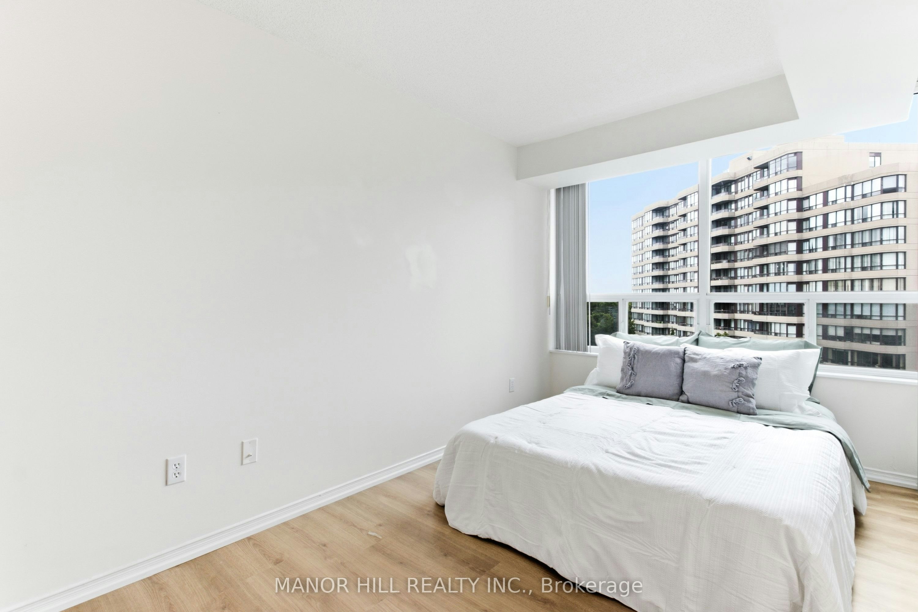 814-11 Townsgate Drive, Vaughan, ON, L4J 8G4 - 31
