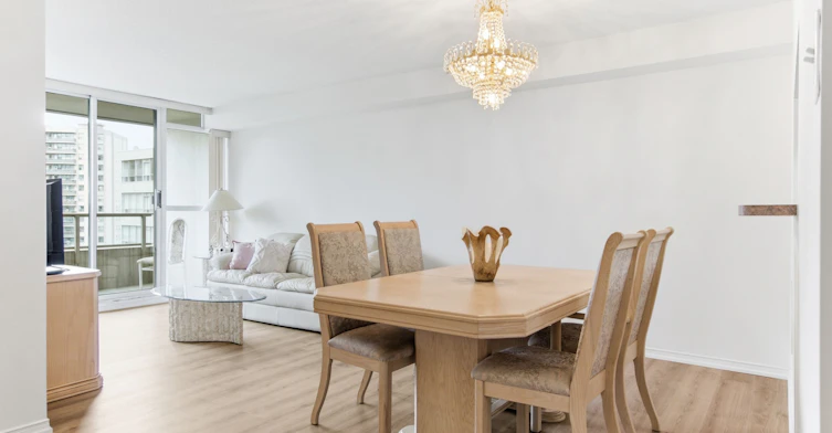 814-11 Townsgate Drive, Vaughan, ON, L4J 8G4 - 16