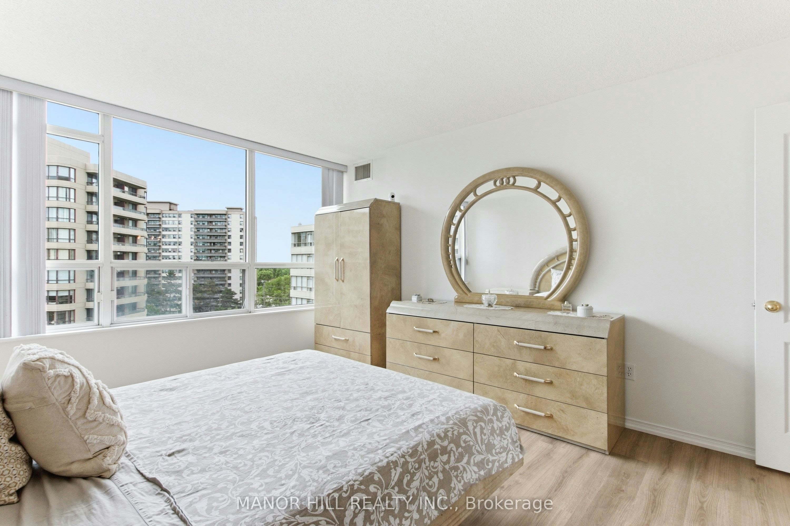 814-11 Townsgate Drive, Vaughan, ON, L4J 8G4 - 25