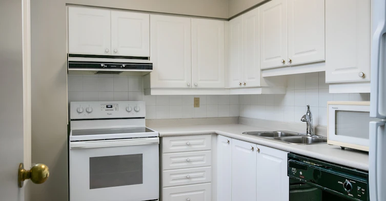 814-11 Townsgate Drive, Vaughan, ON, L4J 8G4 - 45