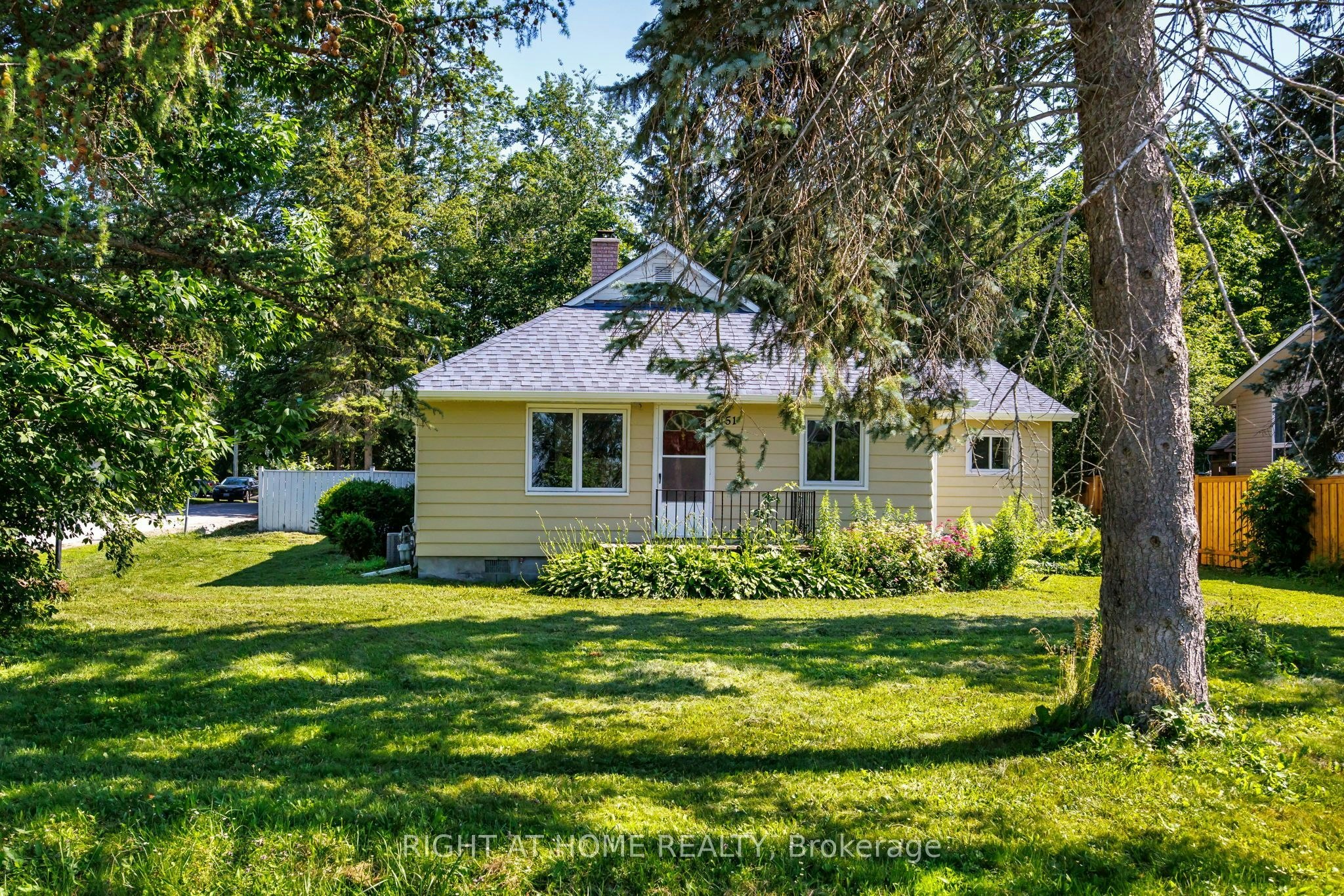 51 Lakeside Drive, Innisfil, ON, L9S 2T8
