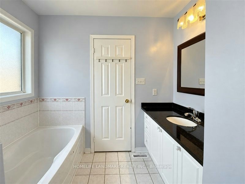 28 Silver Linden Drive, Richmond Hill, ON, L4B 3S8 - 13