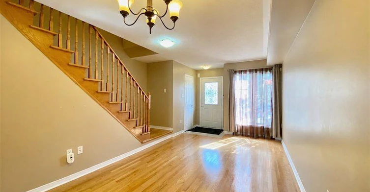 28 Silver Linden Drive, Richmond Hill, ON, L4B 3S8 - 3