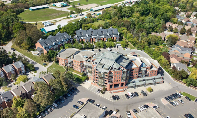 404-100 Arbors Lane