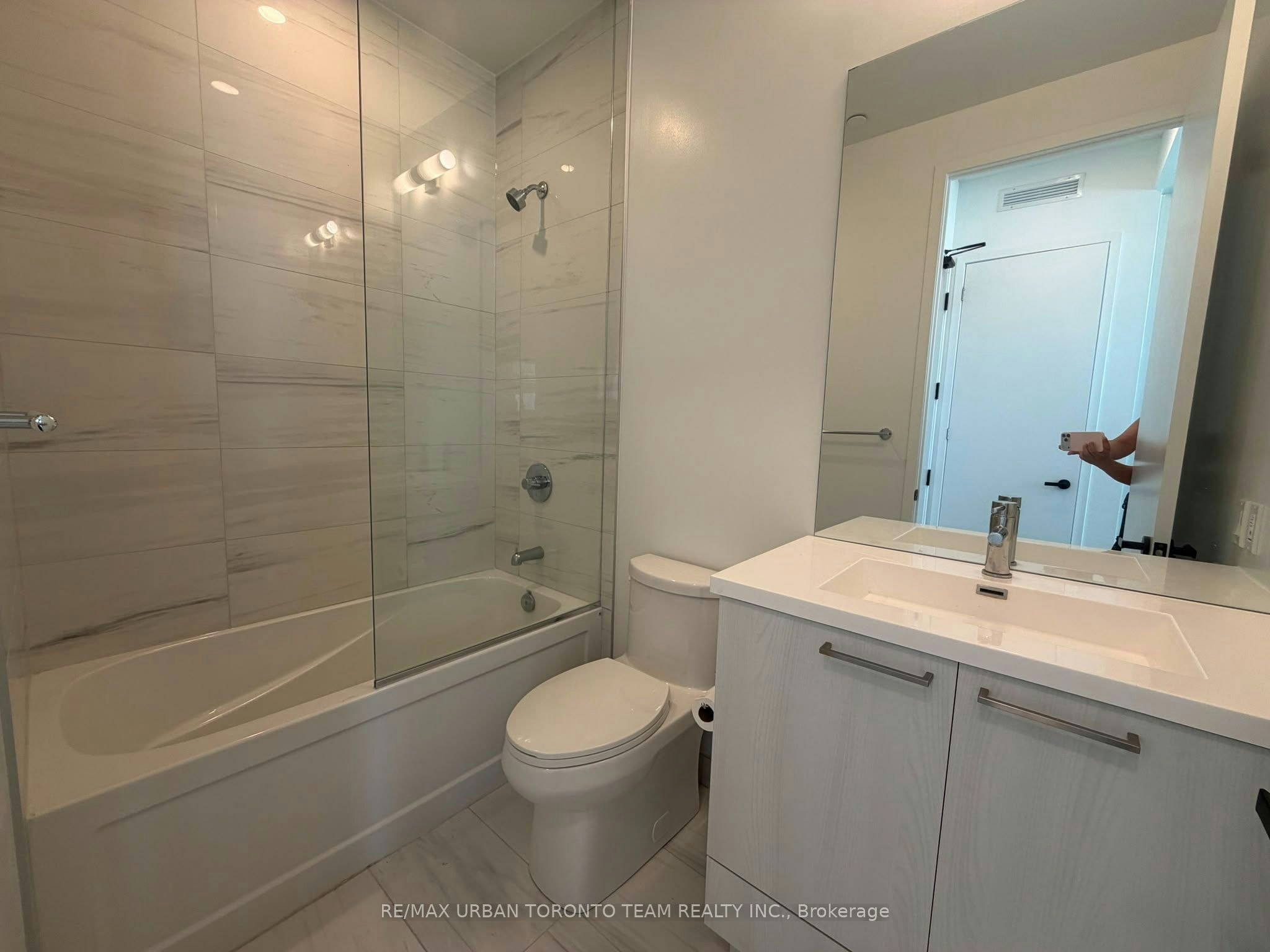 812-195 Commerce Street, Vaughan, ON, L4K 5Z7 - 5