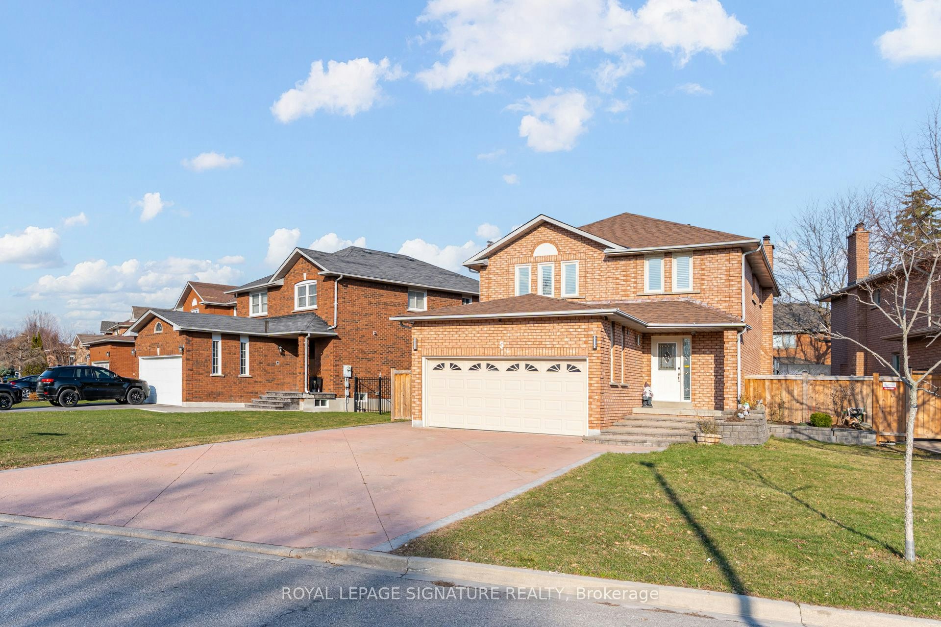 5 Longhouse Street, Vaughan, ON, L4L 4Z3