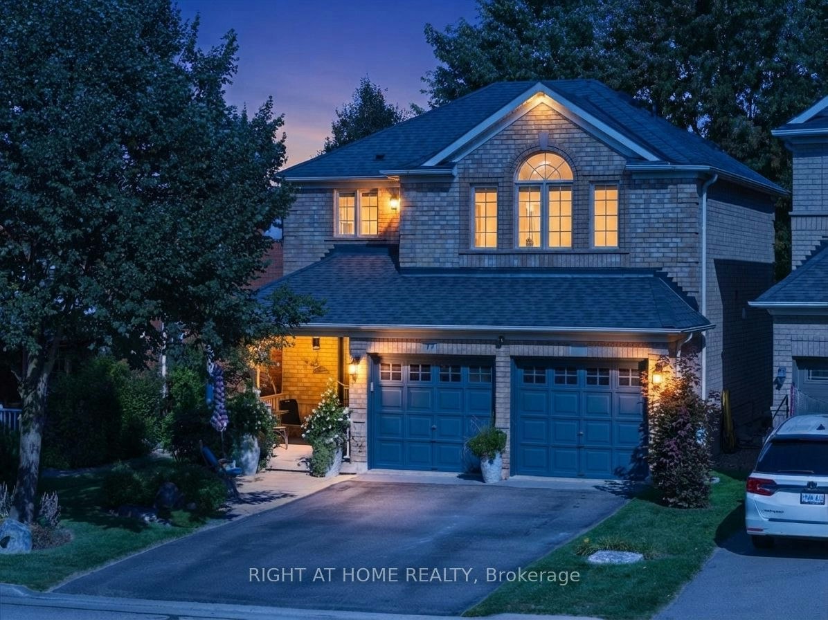77 Shoniker Drive, Newmarket, ON, L3X 2Z3