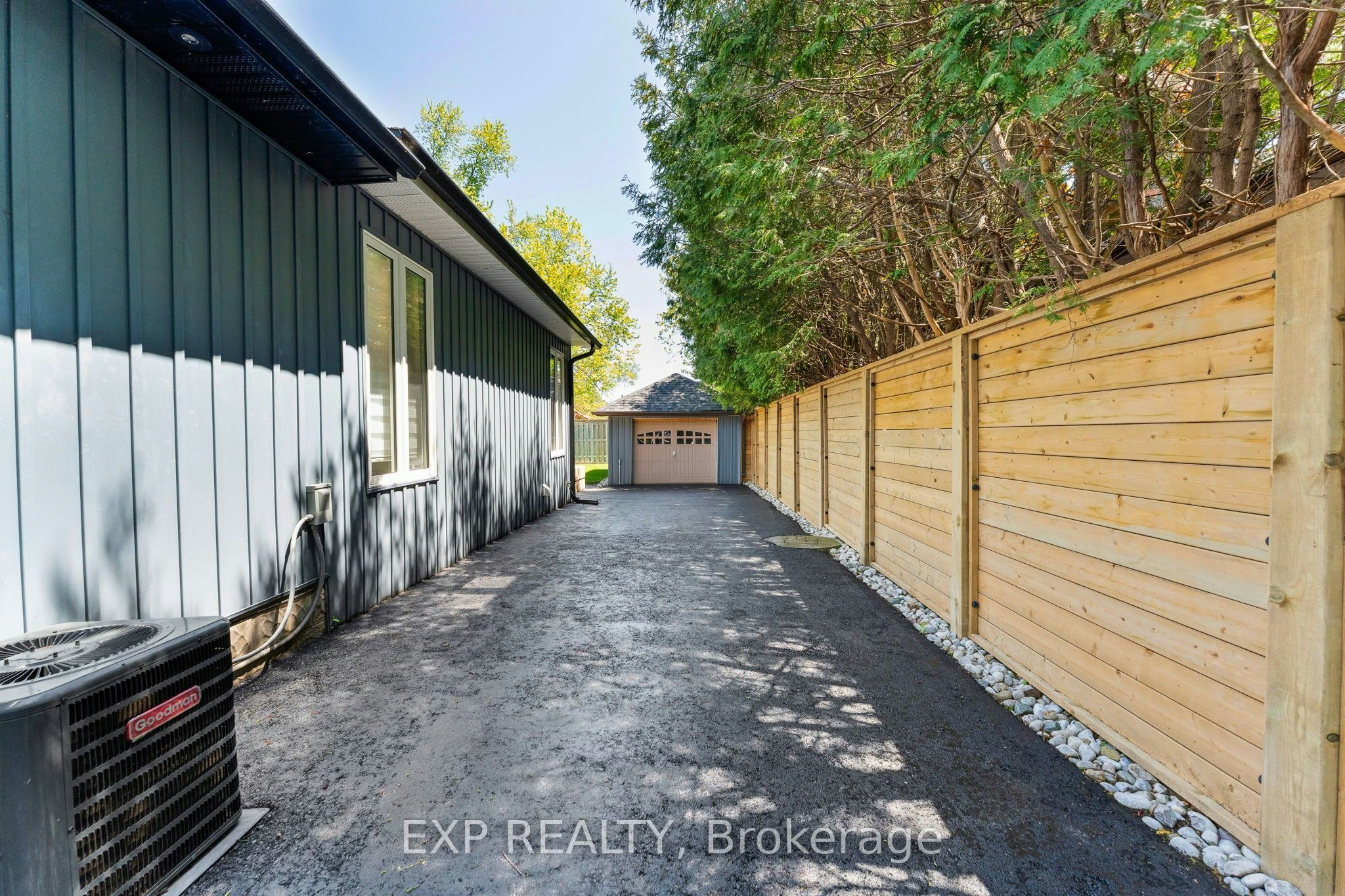 32 Farley Circle, Georgina, ON, L0E 1S0 - 31