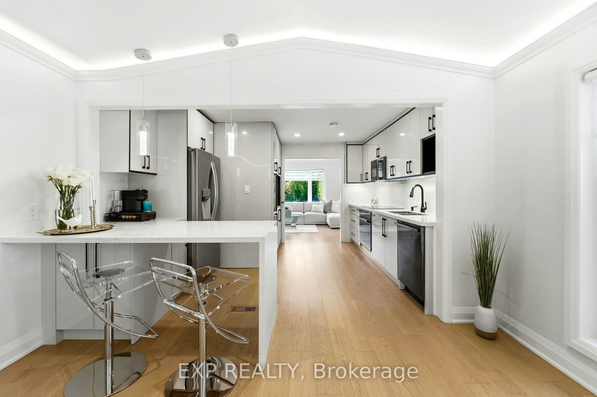 32 Farley Circle, Georgina, ON, L0E 1S0 - 10
