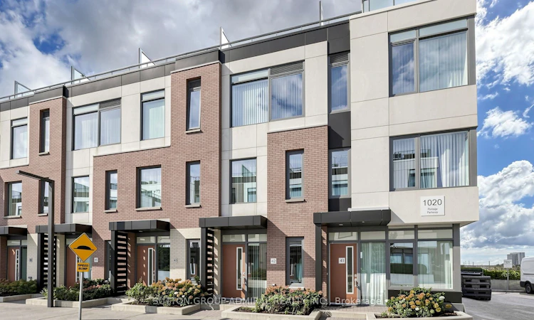 TH 42-1020 Portage Parkway