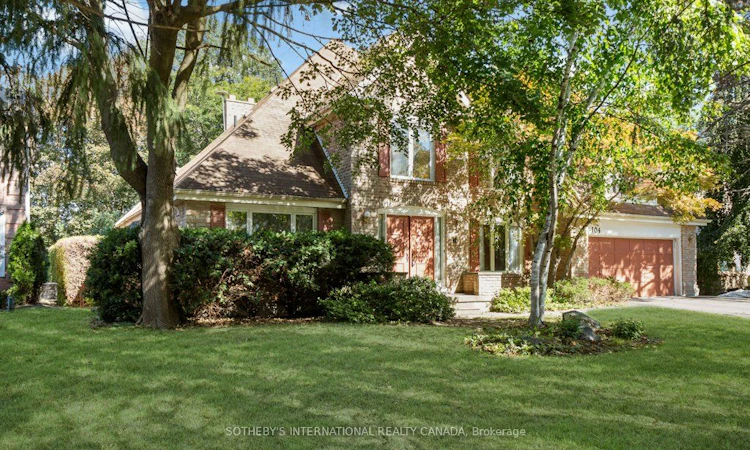104 Cambridge Crescent