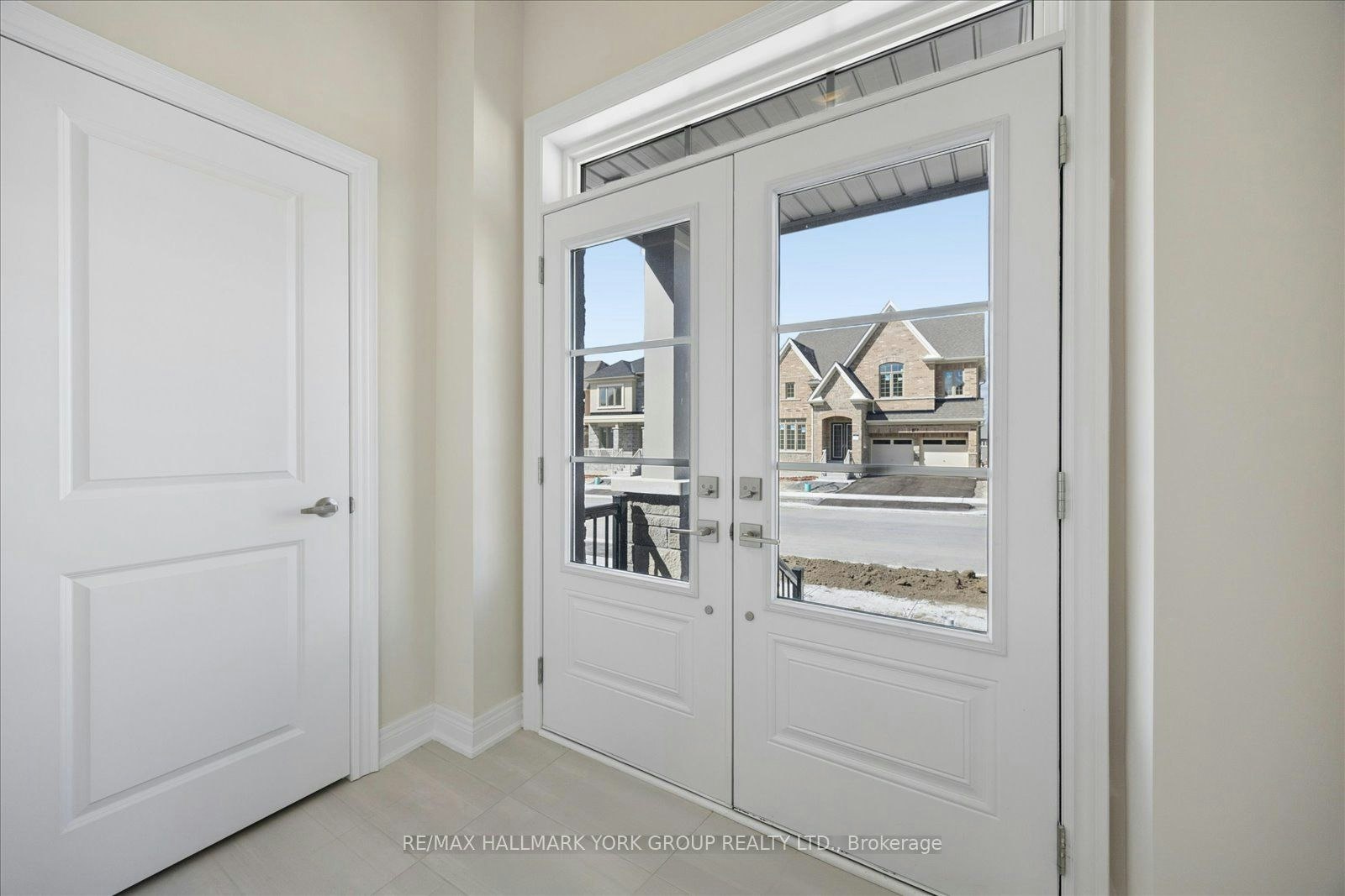 278 Walter English Drive, East Gwillimbury, ON, L9N 0Z4 - 4