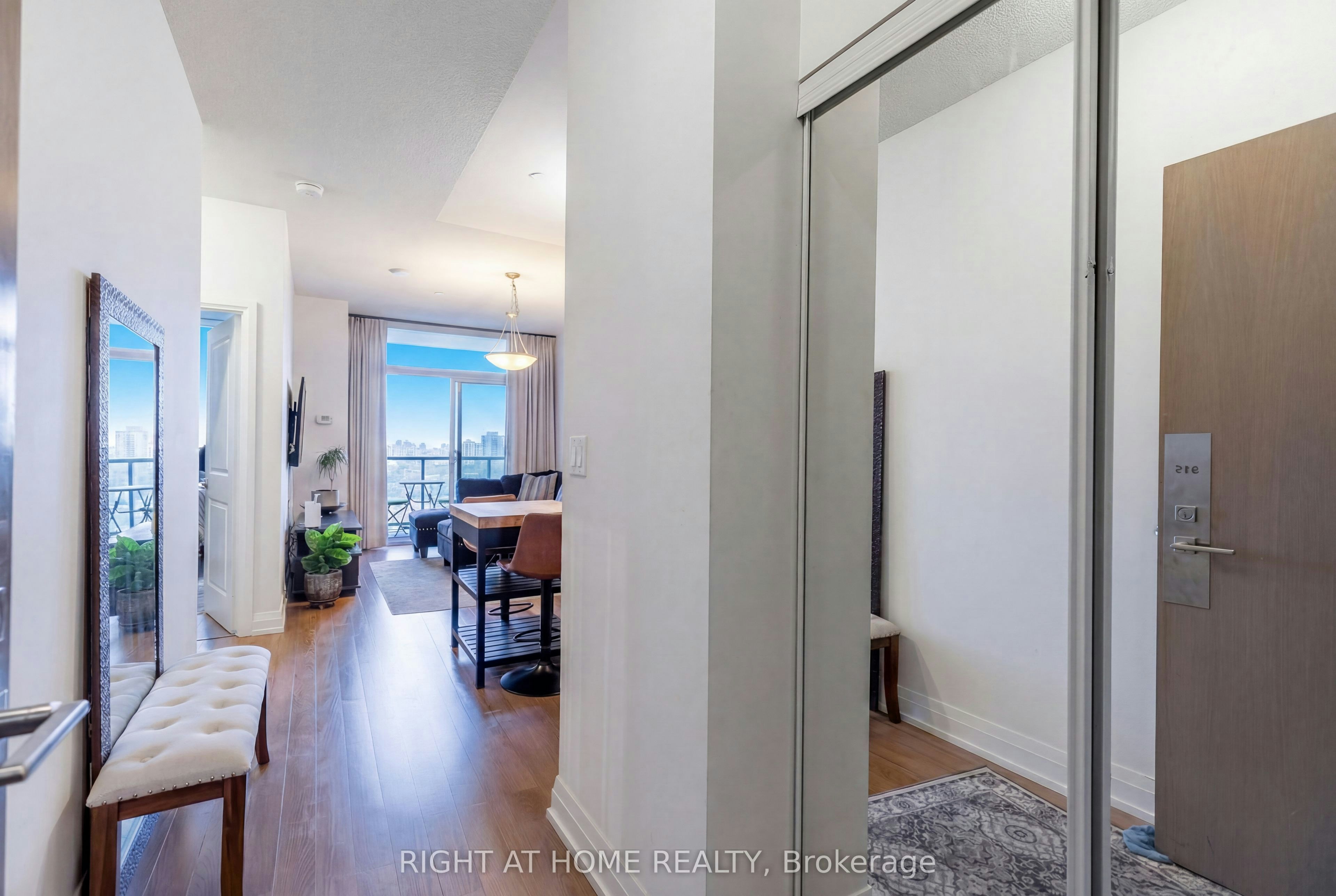 815-7167 Yonge Street, Vaughan, ON, L3T 0C9 - 2