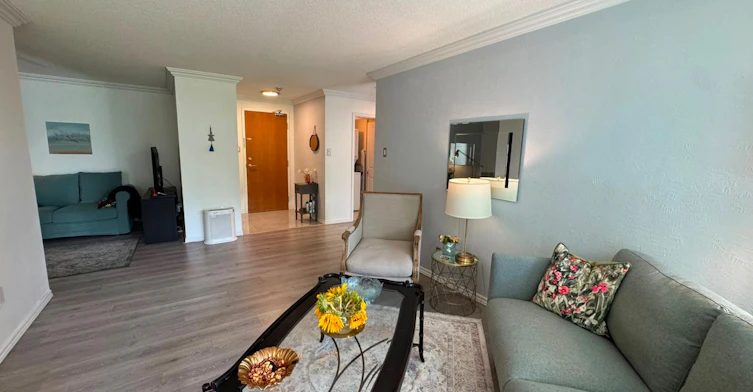 210-7250 Yonge Street, Vaughan, ON, L4J 7X1 - 3