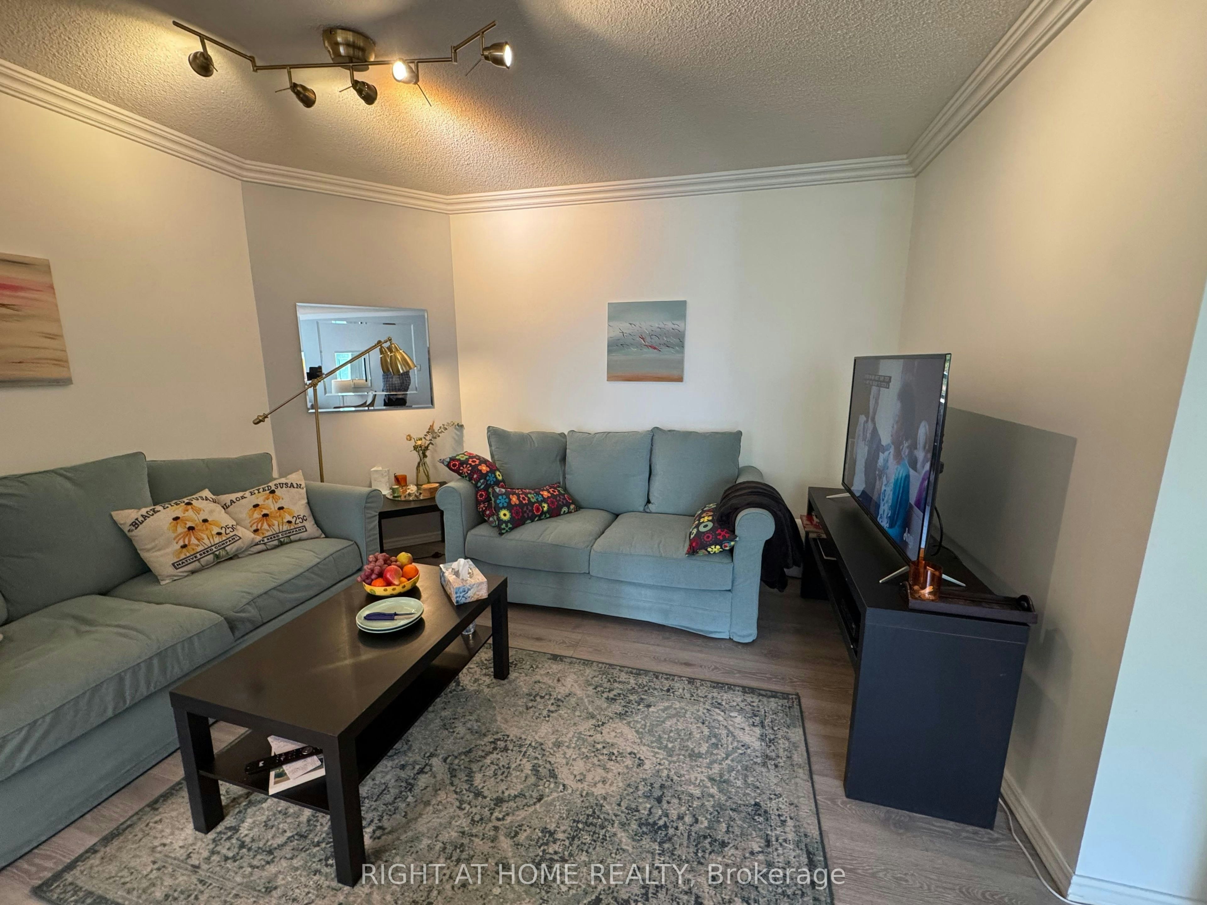 210-7250 Yonge Street, Vaughan, ON, L4J 7X1 - 11