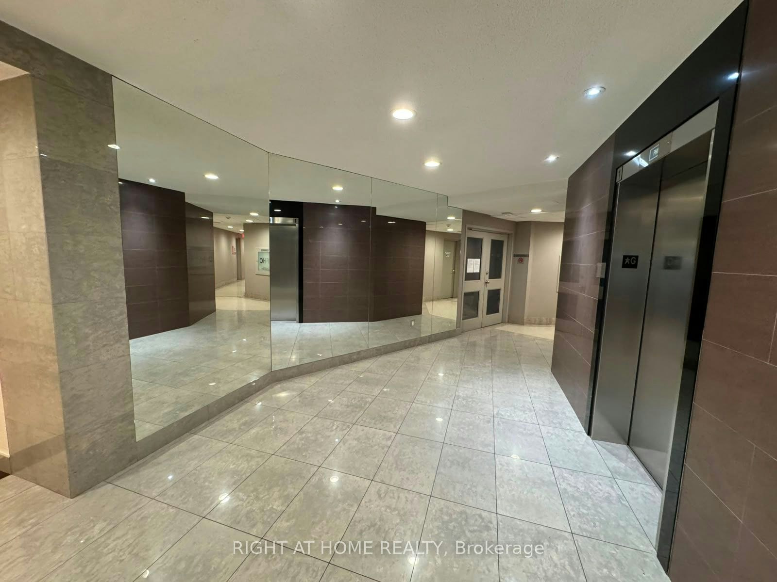 210-7250 Yonge Street, Vaughan, ON, L4J 7X1 - 38