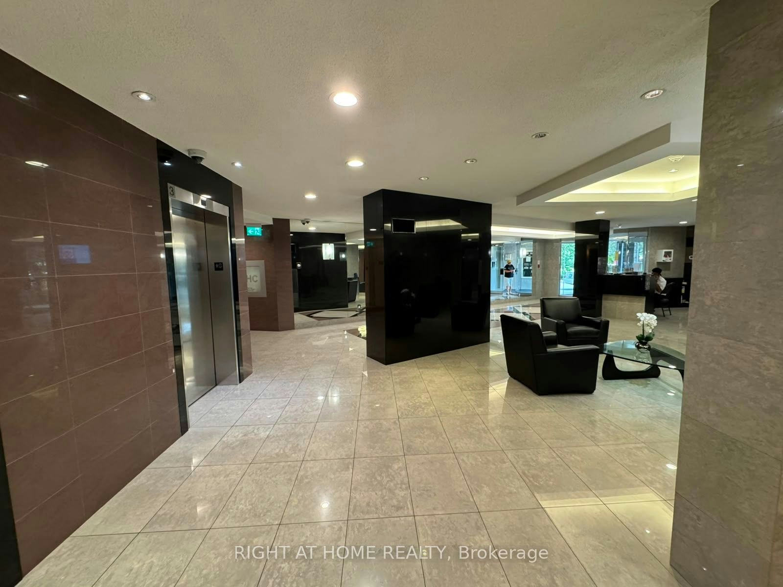 210-7250 Yonge Street, Vaughan, ON, L4J 7X1 - 37