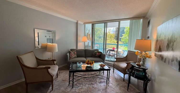 210-7250 Yonge Street, Vaughan, ON, L4J 7X1 - 4